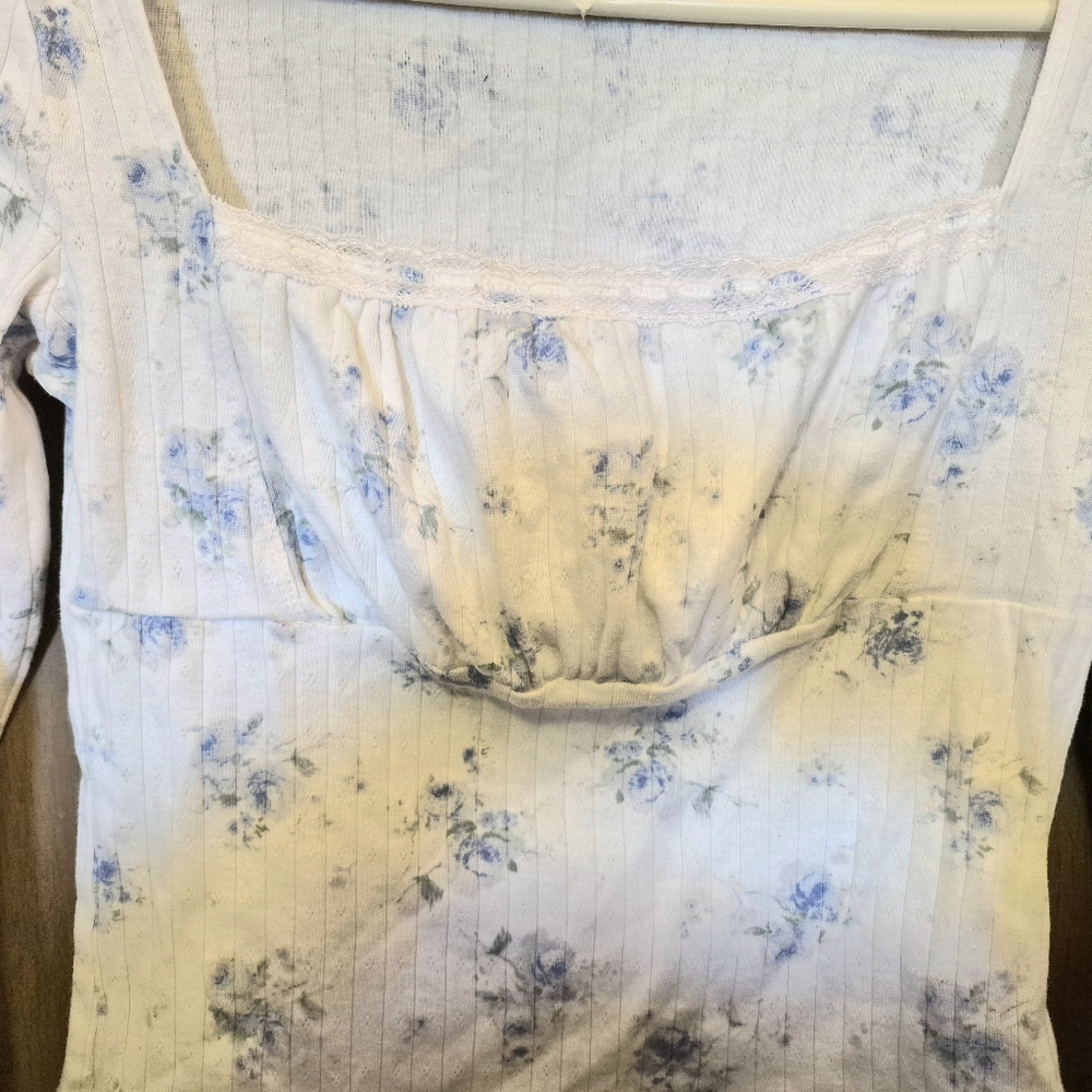 Aeropostale Long Sleeve Dainty Floral Ruched Pointelle Top Soft Crop Cottagecore - Picture 3 of 6